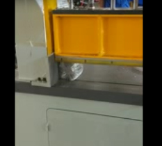 610半自动铝切机切铝圆棒